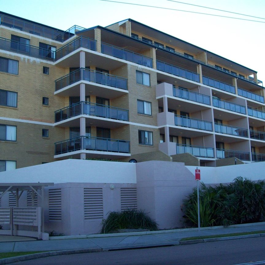 Stunning Fully Furnished 3-Bedroom Unit with Ocean Views - the Entrance North - Photo 2