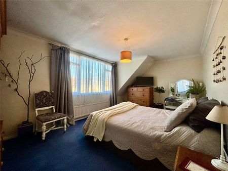 Harvey Road, Cove, Farnborough, GU14 - Photo 5