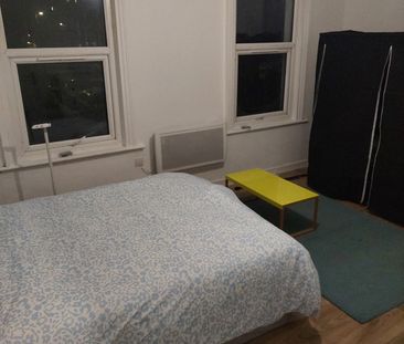 Room in a Shared House, Branksome Road, SW2 - Photo 5