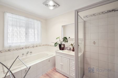 3 BEDROOM HOME WITH SIDE ACCESS AVAILABLE - Photo 3