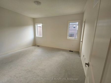 Property For Lease | X9033824 - Photo 5