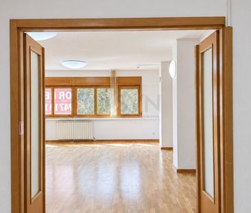 Apartament 5 camere de închiriat Aviatorilor, decomandat, 2 terase, pa - Photo 2