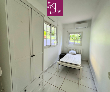 Location Appartement 5 pièces 90m² LES ABYMES 97139 - Photo 5