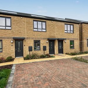 2 bedroom terraced house to rent - Photo 3