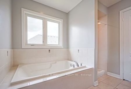 For Lease - 69 Natronia Trail, Brampton, Ontario - Photo 4