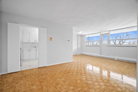 For Lease - 100 Rowena Drive Unit# 510, Toronto, Ontario - Photo 3