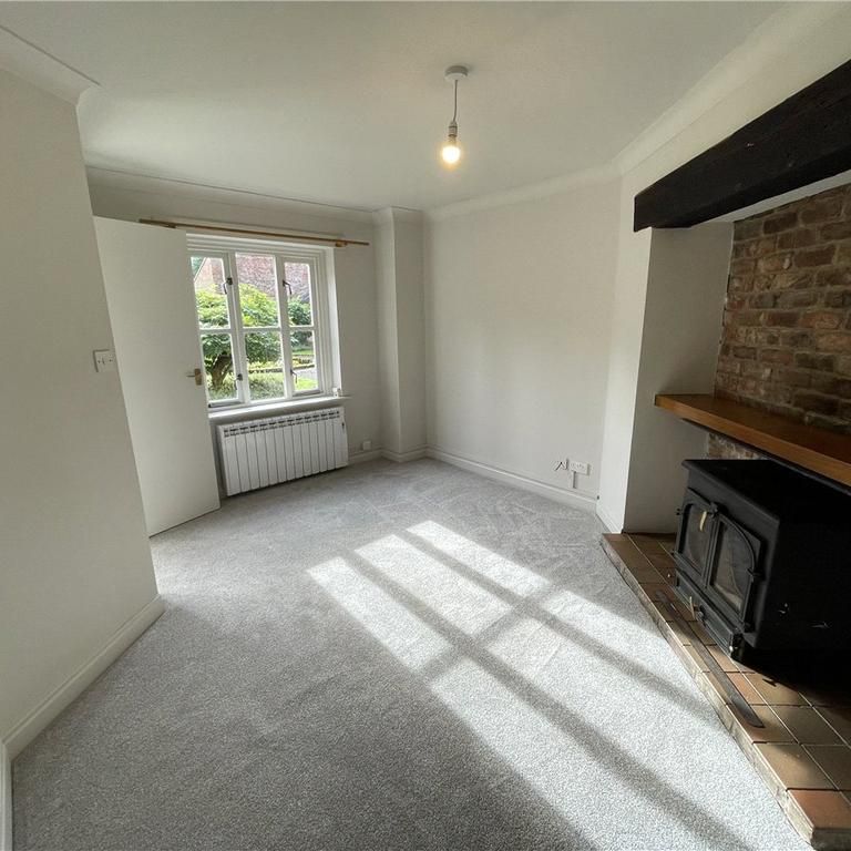 2 bedroom terraced house to rent - Photo 1