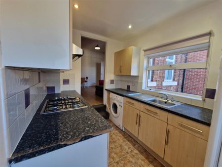 2 bed flat to rent in Stannington Place, Heaton, NE6 - Photo 4