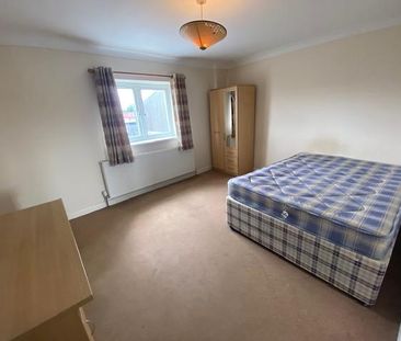 5 bedroom flat to rent - Photo 2