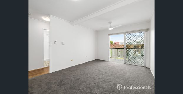 Spacious & Convenient Living in the Heart of Everton Park - Photo 1