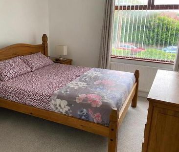 100 Lough Road, Lurgan, Craigavon, BT66 6JJ - Photo 2
