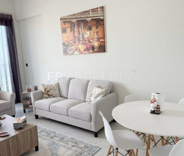 Close to Metro | Fully Furnished I Ready to Move - Photo 3