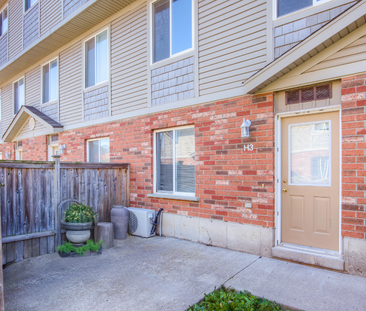 265 Lawrence Avenue Townhomes - 1 Bedroom - Photo 5