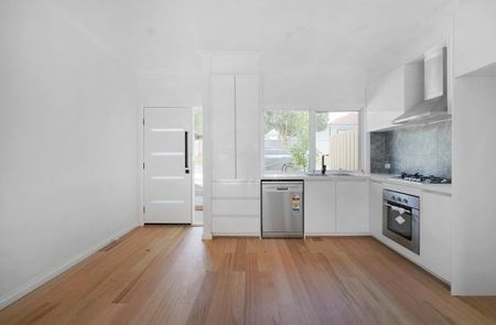 Near New Boutique Townhouse! - Photo 2