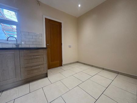 79 Young Street, Lisburn, BT27 5EB - Photo 5