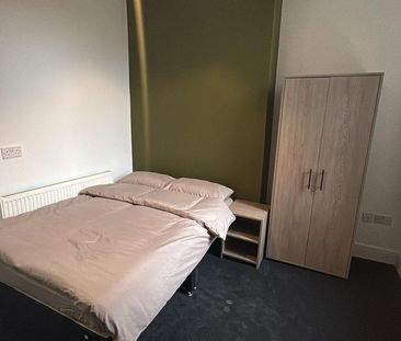 8 bedroom house share to rent - Photo 2