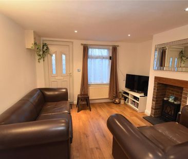 2 bedroom end of terrace house to rent - Photo 1