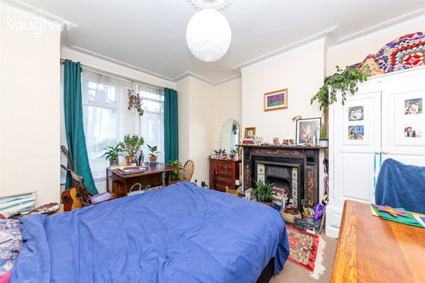 4 bedroom terraced house to rent - Photo 1