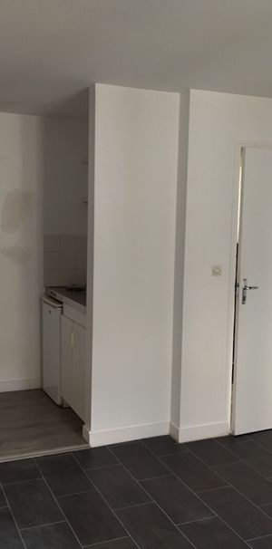 Location Appartement 1 pièce 23m² - Photo 1