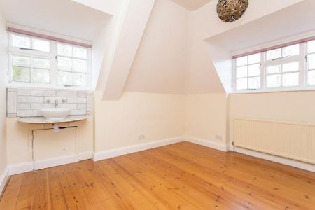 3 bedroom detached house to rent - Photo 2
