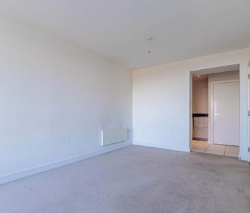 2 bed Apartment for rent - Photo 2