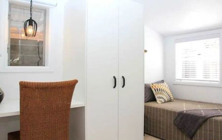 “EXECUTIVE LIVING AT ITS BEST!” - Photo 5