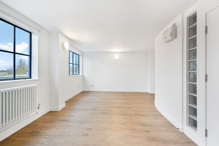 1 bedroom apartment - Photo 2
