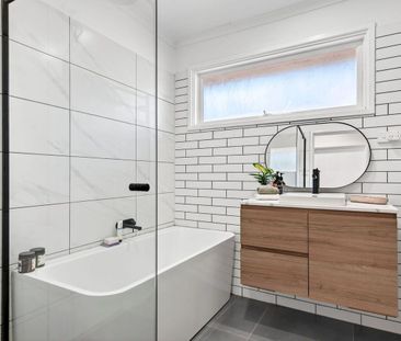 Where Warmth, Style and Lifestyle Align - Photo 4