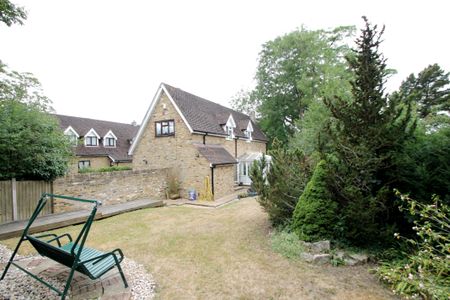 3 bedroom house to rent - Photo 3