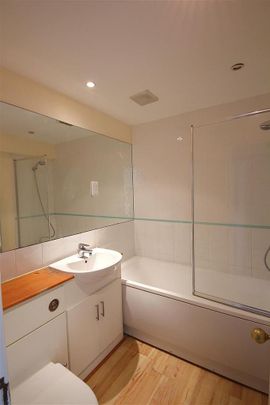 4 bedroom house to rent - Photo 1