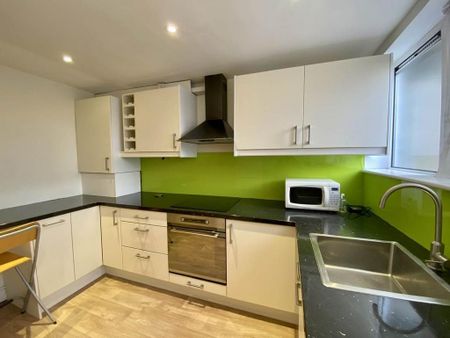 2 bedroom apartment to rent - Photo 2