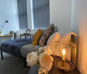 3 bedroom flat to rent - Photo 6