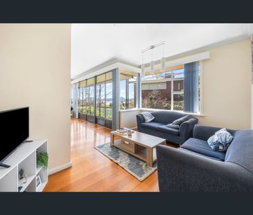 2/14 Coolabah Road, Sandy Bay, Tas 7005 - Photo 2