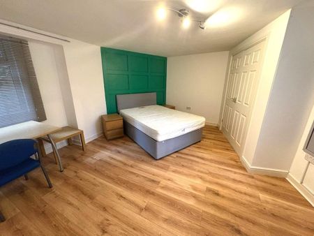 8 bedroom house share to rent - Photo 4