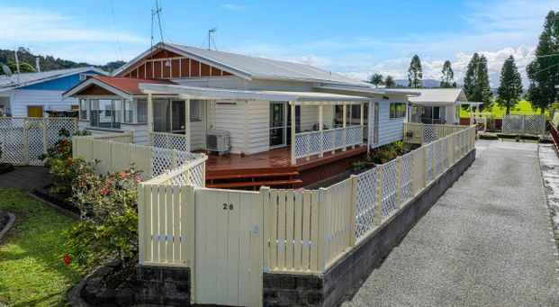 Three Bedroom Home in Kensington - Photo 1