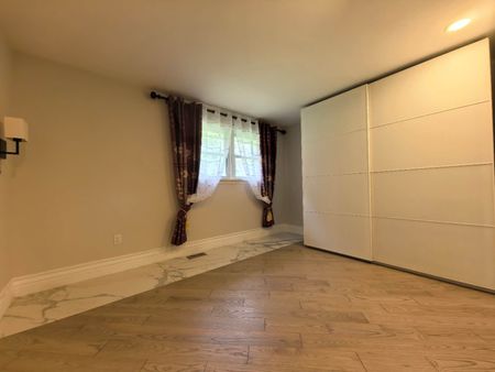 For Lease - 66 May Avenue, East Gwillimbury, Ontario - Photo 2