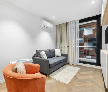 Stylish one bedroom in Opera building - Photo 1