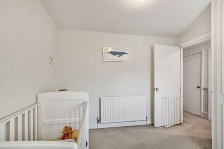 3 bedroom semi-detached house to rent - Photo 5