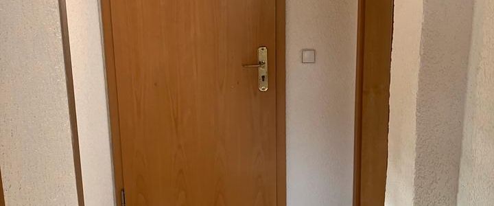 Schöne Helle neu renovierte Wohnung ideal für Singles . - Foto 1