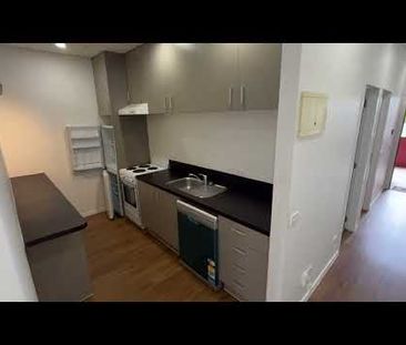 Apartment Living Just Minutes From Everything! - Photo 4