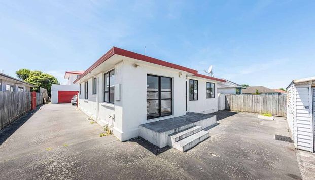 Three bedroom house for rent - Photo 1