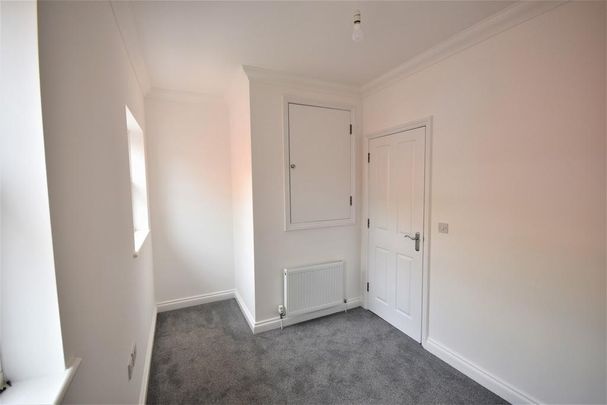 2 bedroom end of terrace house to rent - Photo 1
