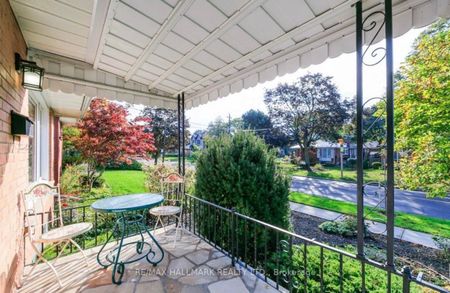 For Lease - 94 Broadlands Boulevard Unit# Main Floor, Toronto, Ontario - Photo 2