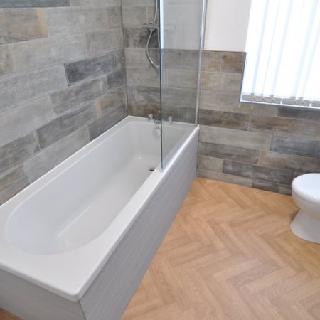 1 bed House Share - To Let - Photo 3