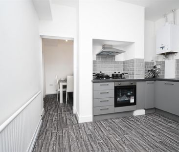 1 bed house share to rent in Fir Street, Burnley, BB10 - Photo 4