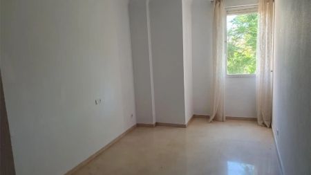 Piso de alquiler en Calle Bulevar Hernán Ruiz, 19, Ciudad Jardín - Zoco - Foto 4