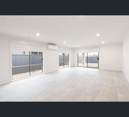 21 Verdale Drive, Alfredton, Vic 3350 - Photo 5