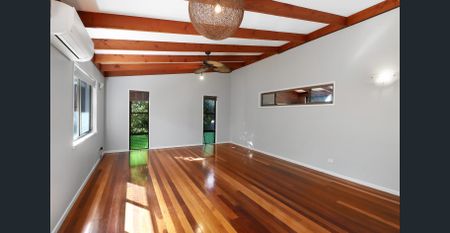 Charming 3 Bedroom Home in the Heart of Maroochydore - Photo 2