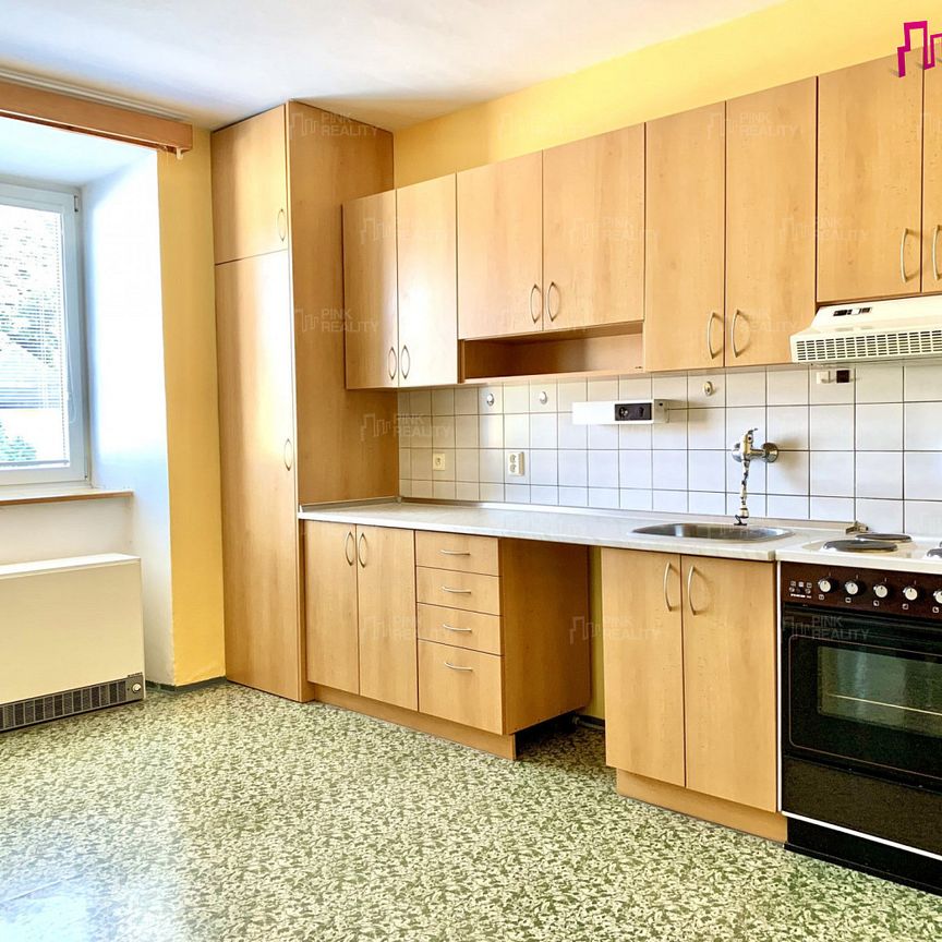 Pronájem bytu 2+1 70 m² - Photo 1