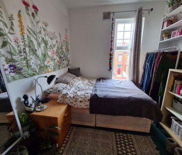 1 bedroom in a house share to rent - Photo 4